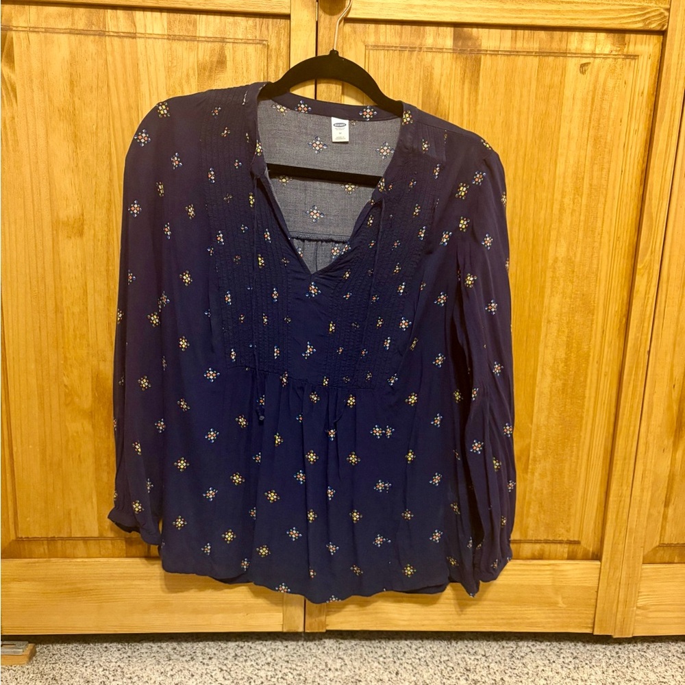 💝 3/$10. Old Navy Blue Blouse